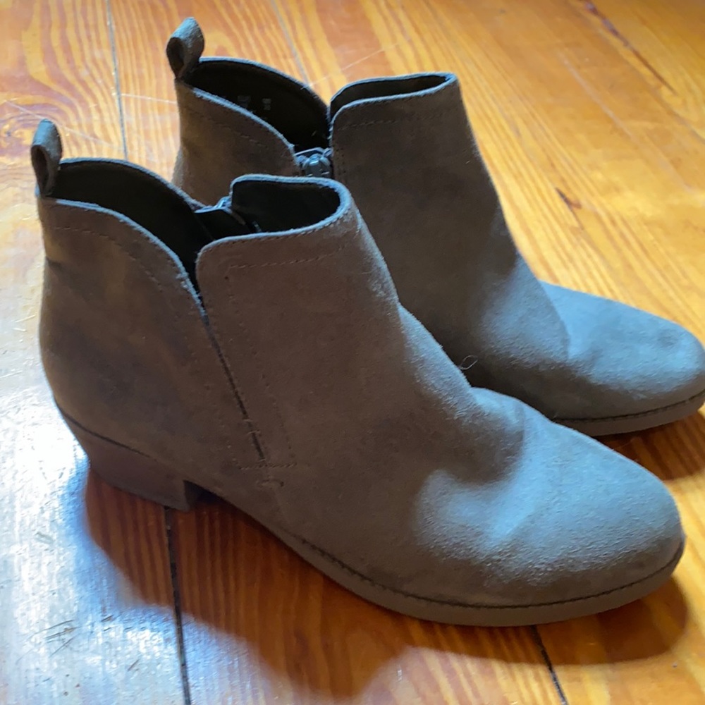 Carlos booties